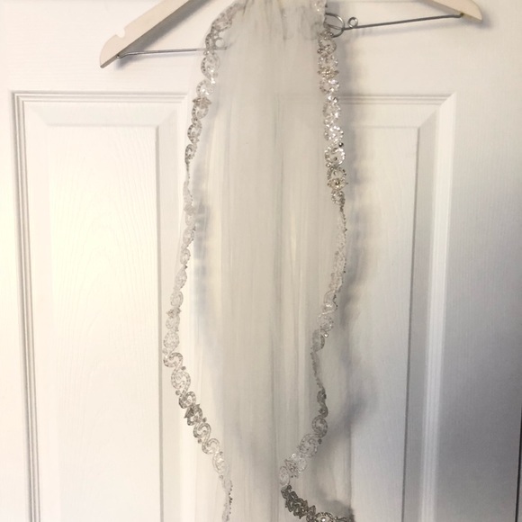 Wedding Dress - Picture 6 of 6